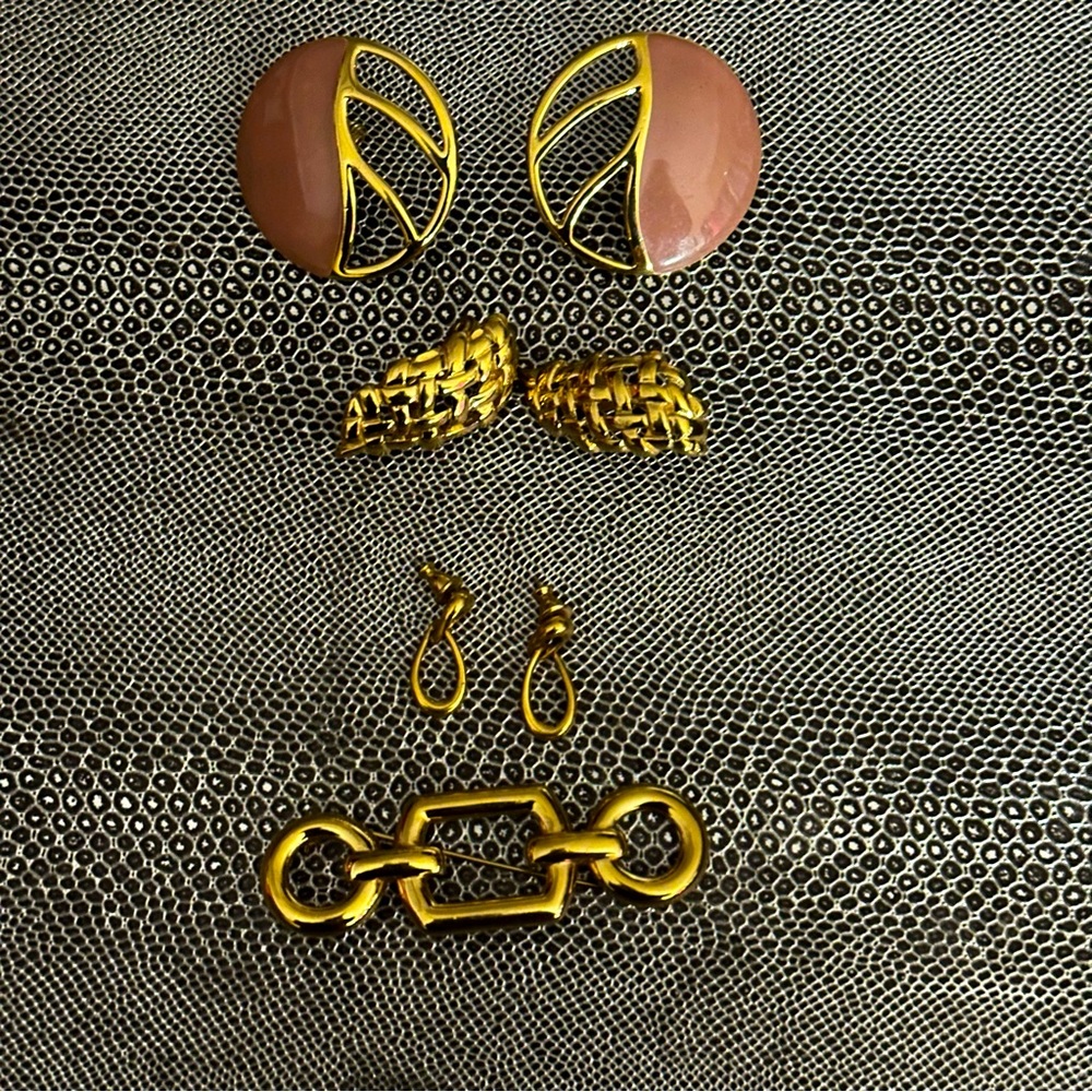 Monet vintage gold tone lot earrings and brooch